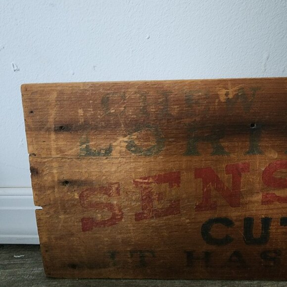 Cortlands Sensations Cut Plug Wood Sign Box 27" x 9" Antique From Wood Box - Picture 3 of 7